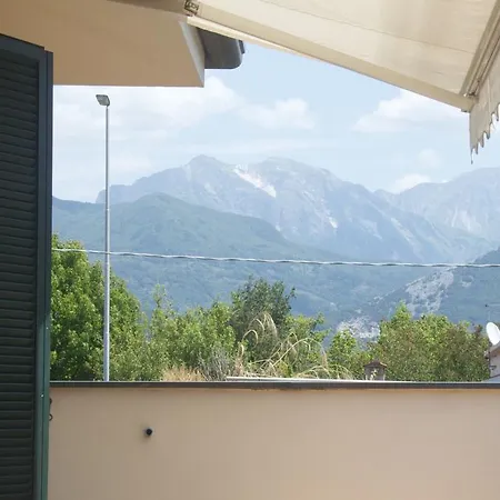 Con Terrazza Panoramica 아파트 *