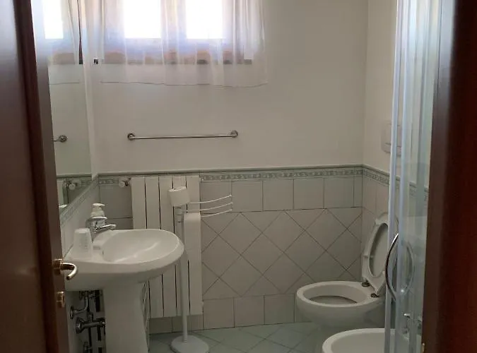 Con Terrazza Panoramica 아파트 *